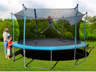15' Trampoline with Enclosure $360 @ Sears
