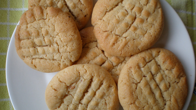 Easy Peanut Butter Cookies Recipe & $3 Off $10 @ Bulk Barn