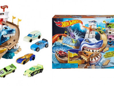 Hot Wheels Sharkport Showdown $19.97