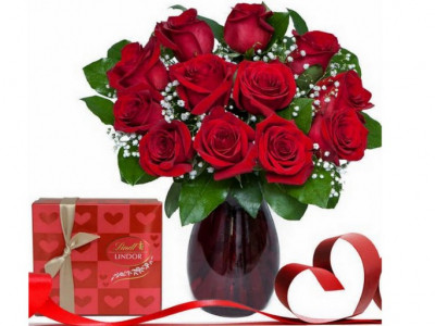 Pre-Order Bouquet w/12 Roses $69.99 