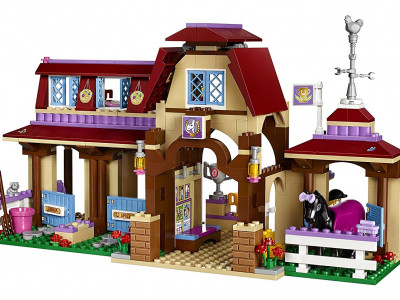 LEGO Heartlake Riding Club