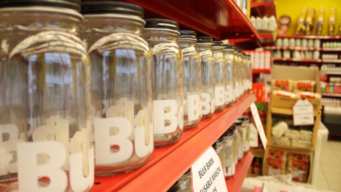 Bulk Barn Unveils Reusable Container Program