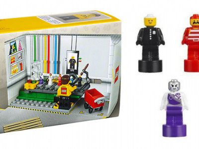 FREE LEGO Minifigure Set