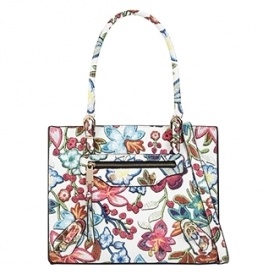 40% off Handbags & Wallets @ Globo