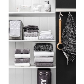 Up to 60% off Flash Sale @ Linen Chest