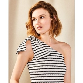 30% off Women's & Men's Tops @ RW & Co.