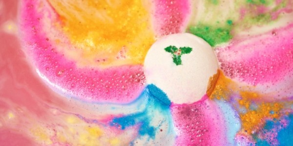 The LUSH Cosmetics Christmas Collection is Here!