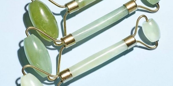 The Guide to Jade Facial Rollers: Do They Really Work?