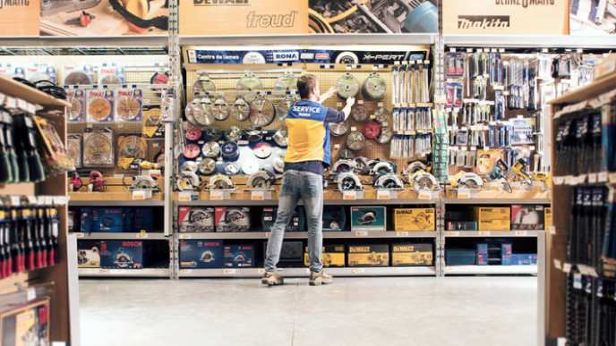 RONA Will Close 27 Stores Across Canada by February