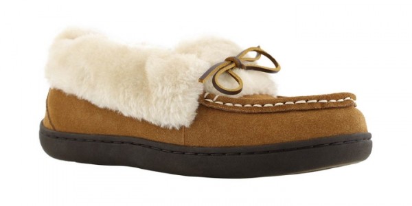 12 Days of Deals: Up to 50% off Slippers @ SoftMoc