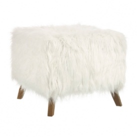 Groundhog Day Sale @ Bouclair