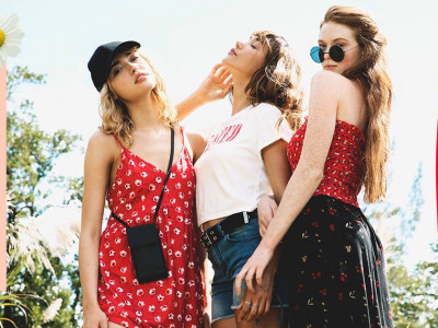 Buy 1, the 2nd is $1 @ Ardene