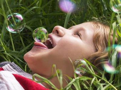 Create flavoured, edible bubbles!