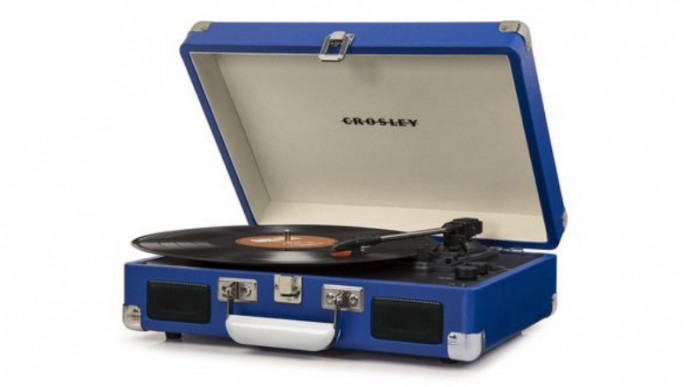 25% off Crosley Cruiser Turntable @ Chapters