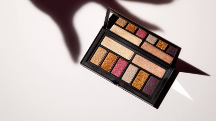 Get a FREE Cover Shot Palette @ Smashbox