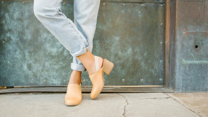 25% off Friends & Family Sale @ TOMS