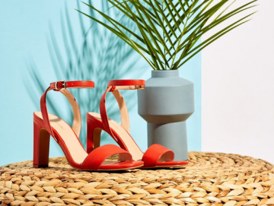 Extra 25% off Le Château Shoes 