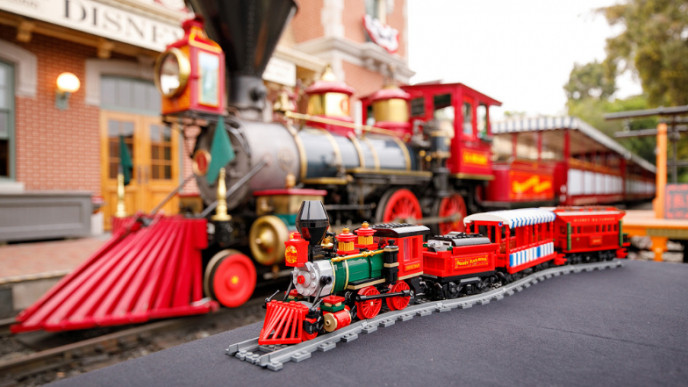 LEGO Made a 2,925-Piece Disney Train Set