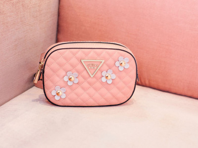 Up to 50% off @ Guess Canada