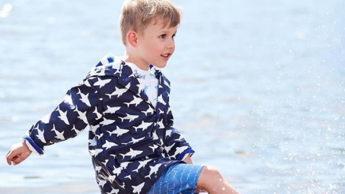 This Hatley Kids' Rain Gear Changes Colour!