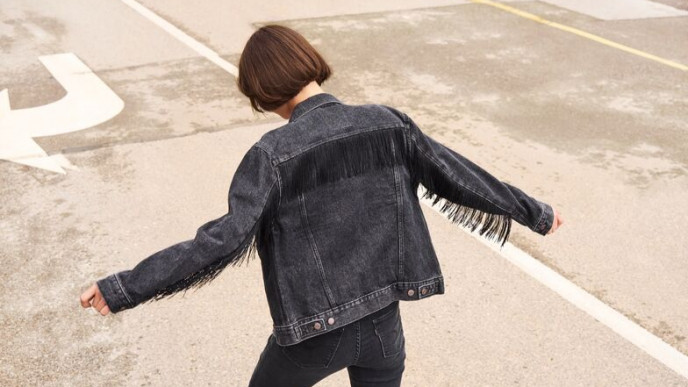 25% off Women's Outerwear @ Hudson's Bay