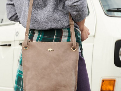 Extra 20% off @ Roots Canada