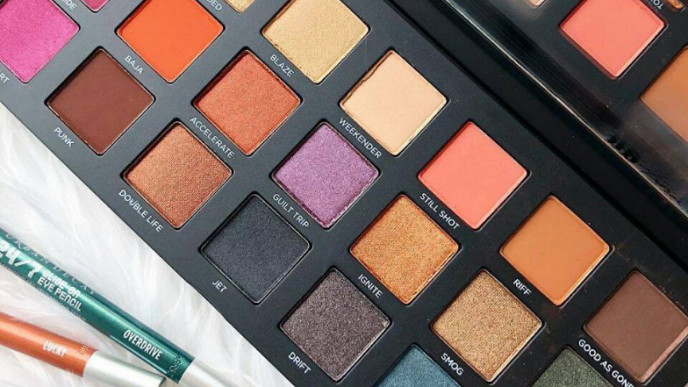 50% off Urban Decay Born to Run Palette