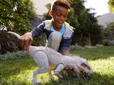 Up To 40% Selected Toys @ Toys R Us