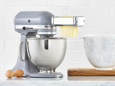 Giving Day @ Hudson's Bay