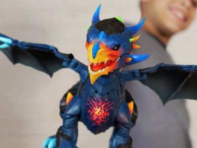 There's a Fingerlings Dragon!