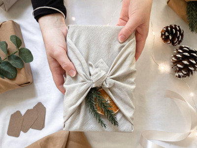 Zero-Waste Christmas Wraps