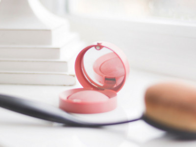 FREE Quo Makeup Brush