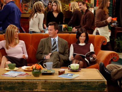 Friends Central Perk Replica Sofa
