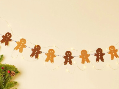 Gingerbread Garland String Light $5