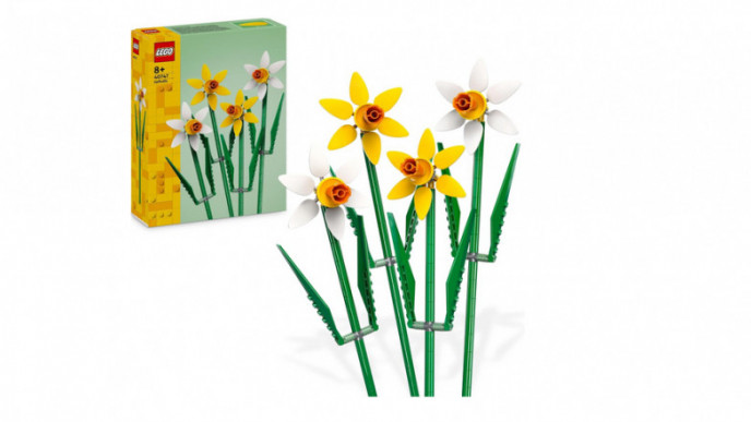 LEGO Creator Daffodils Set $14.98 @ Amazon