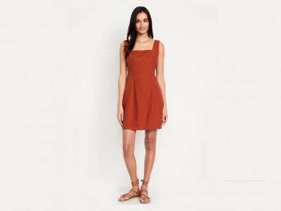 Old Navy: Victoria Day Sale: 50%–60% Off