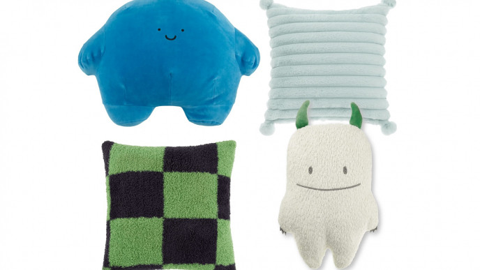 Bouclair Pillow Deals from $6