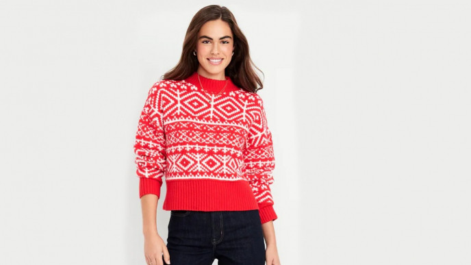 50% off SoSoft Mock-Neck Fair Isle Christmas Sweater - Now $27.49 at Old Navy Canada