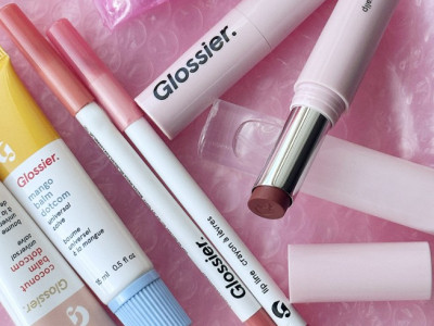 Glossier Canada: 25% to 30% Off Black Friday