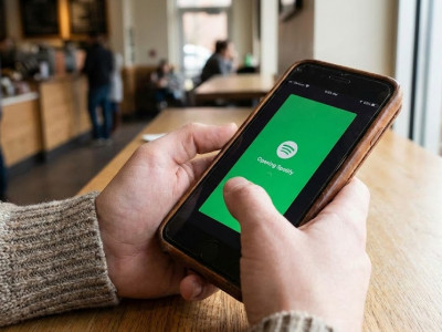 Spotify: 4 Months of Premium for $0