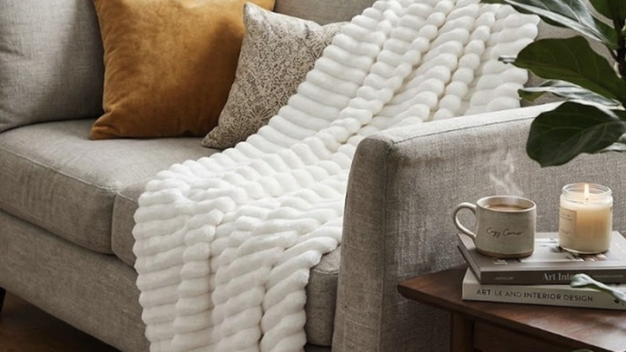 Bedsure Throw Blanket Now $19.98