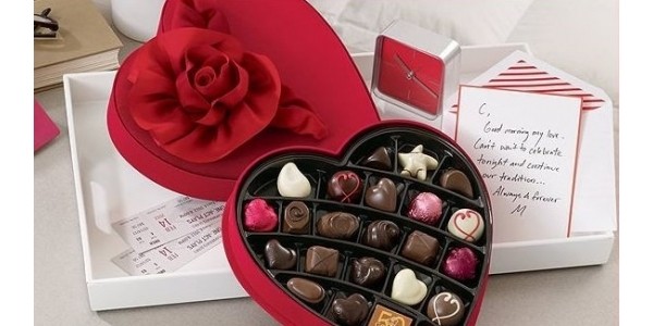 Valentine's Gifts Under $50 & Free Shipping @ The Sweet Basket!