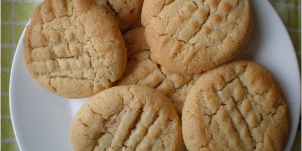 Easy Peanut Butter Cookies Recipe & $3 Off $10 @ Bulk Barn