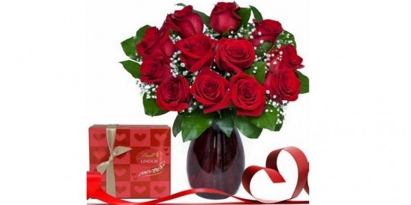 Pre-Order Bouquet w/12 Roses $69.99 for Valentine's Delivery @ Costco.ca