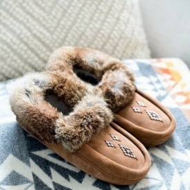 25% off Manitobah Mukluks
