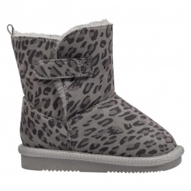 25% off Outerwear, Boots & Accessories
