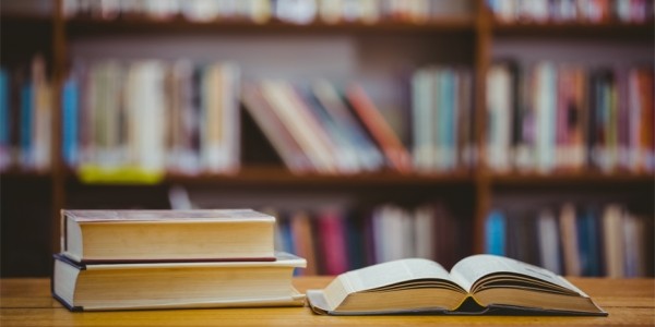 Where to Buy Used Books Online in Canada + Get Free Shipping