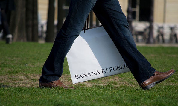 bananarepublic-marching