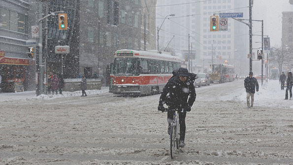 snowstorm-toronto