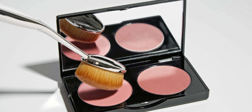 The Best Way to Clean Makeup Brushes and Sponges